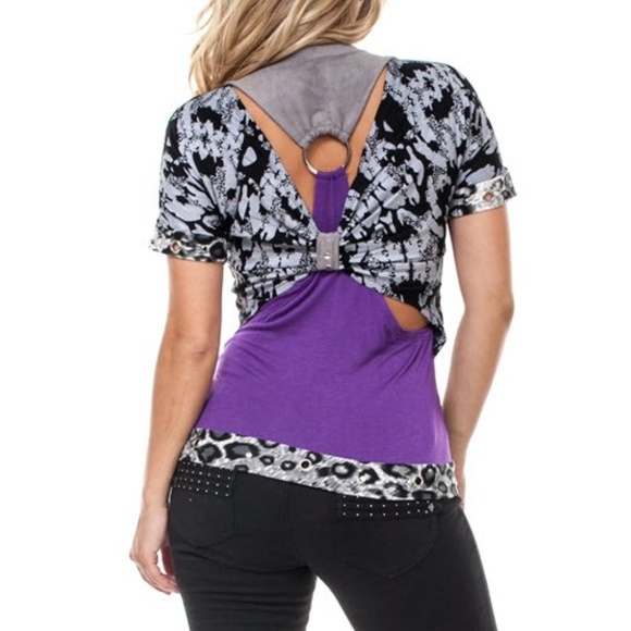 Tops - Peek Back Animal Print Top